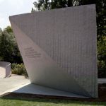 Carrières Plo, Mémorial de Londres