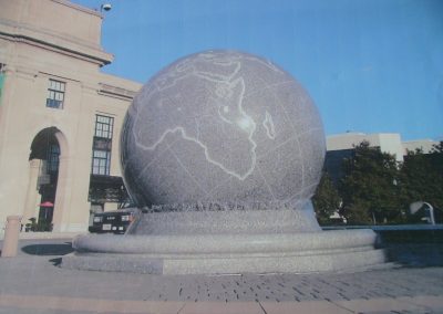 Sciences museum granit globe